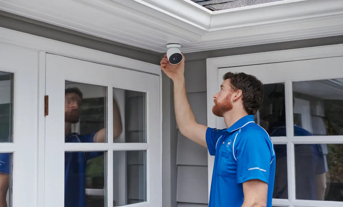 Security professional helping a homeowner